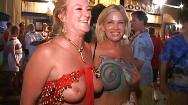 XXX sem registo  Velhos pervertidos fodem pornô ao vivo vídeo jovens com Mamas grandes
